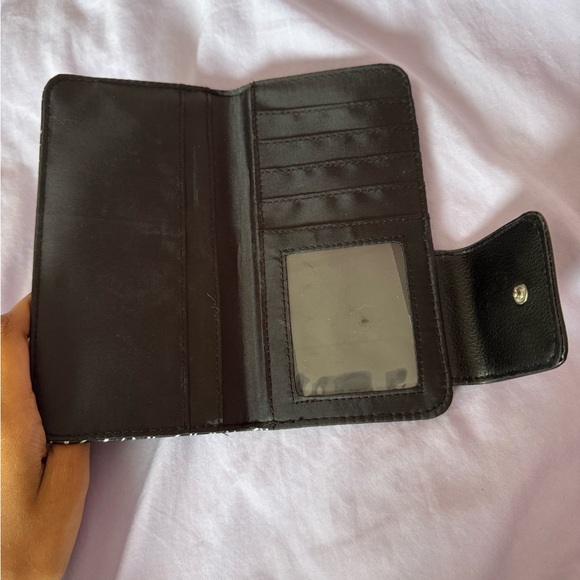 Black and White Geometric Harry Potter Wallet - Picture 2 of 2